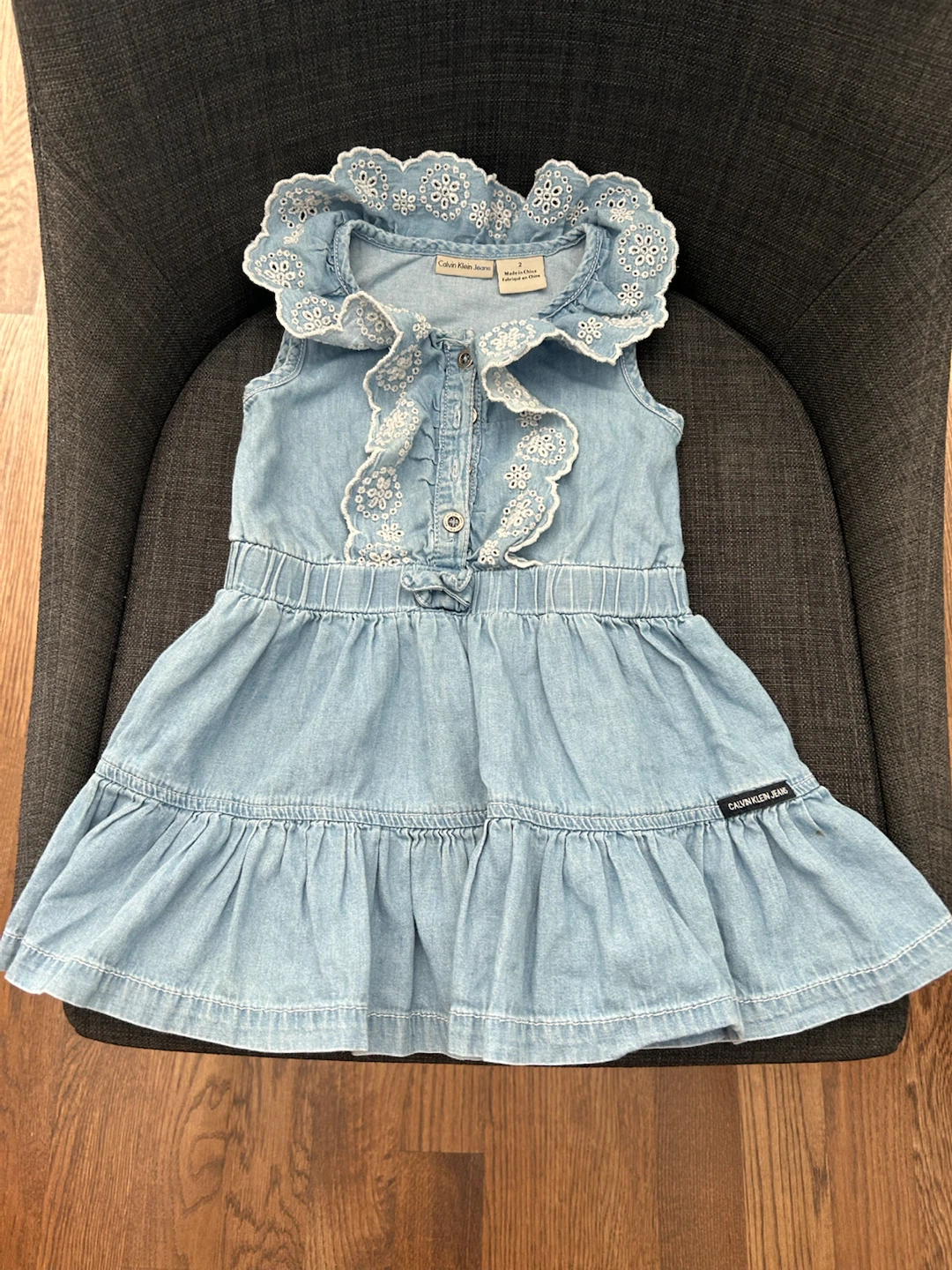 CUTE GIRL’S SIZE 2/3 CALVIN KLEIN DRESS (SEE LISTING)