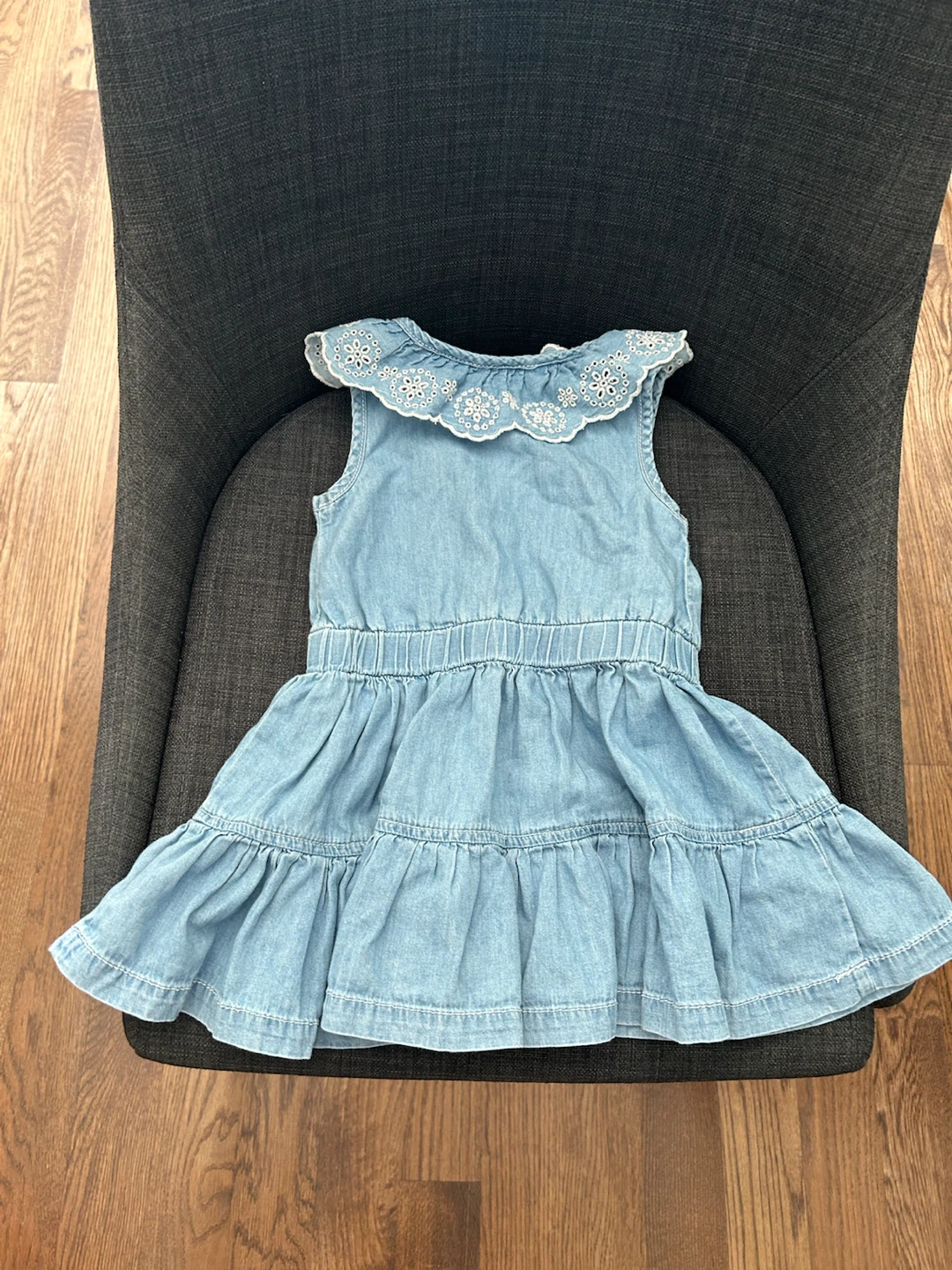 CUTE GIRL’S SIZE 2/3 CALVIN KLEIN DRESS (SEE LISTING) - photo 2