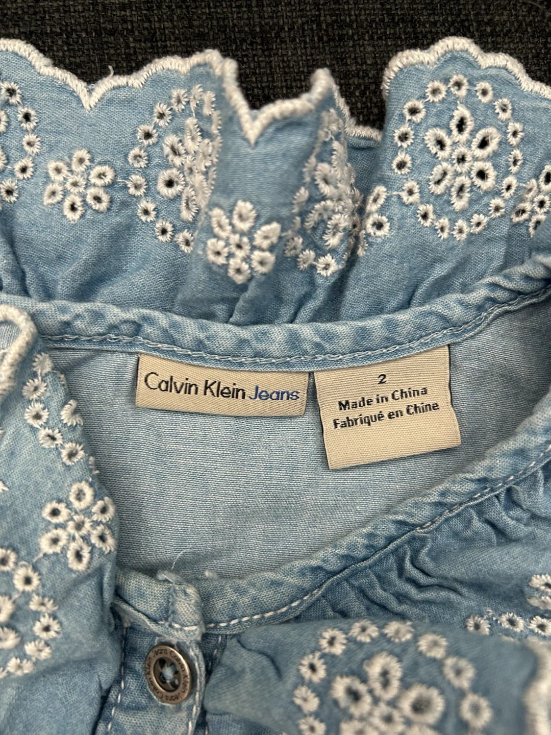 CUTE GIRL’S SIZE 2/3 CALVIN KLEIN DRESS (SEE LISTING) - photo 3
