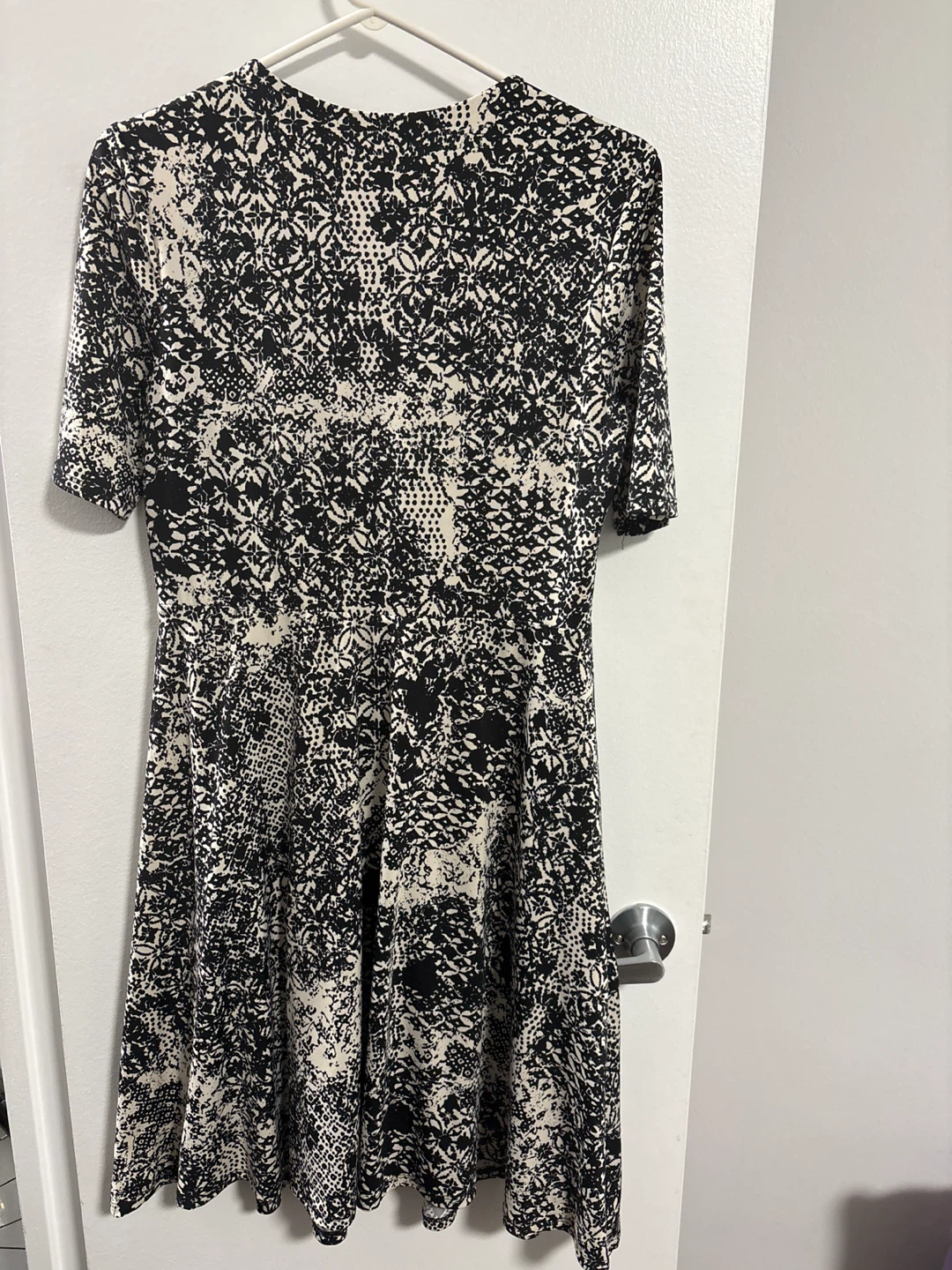 Cleo Petites Black & White Patterned Wrap Dress - photo 2