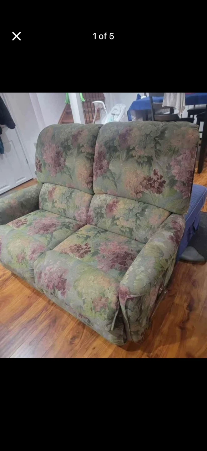 Recliner sofa