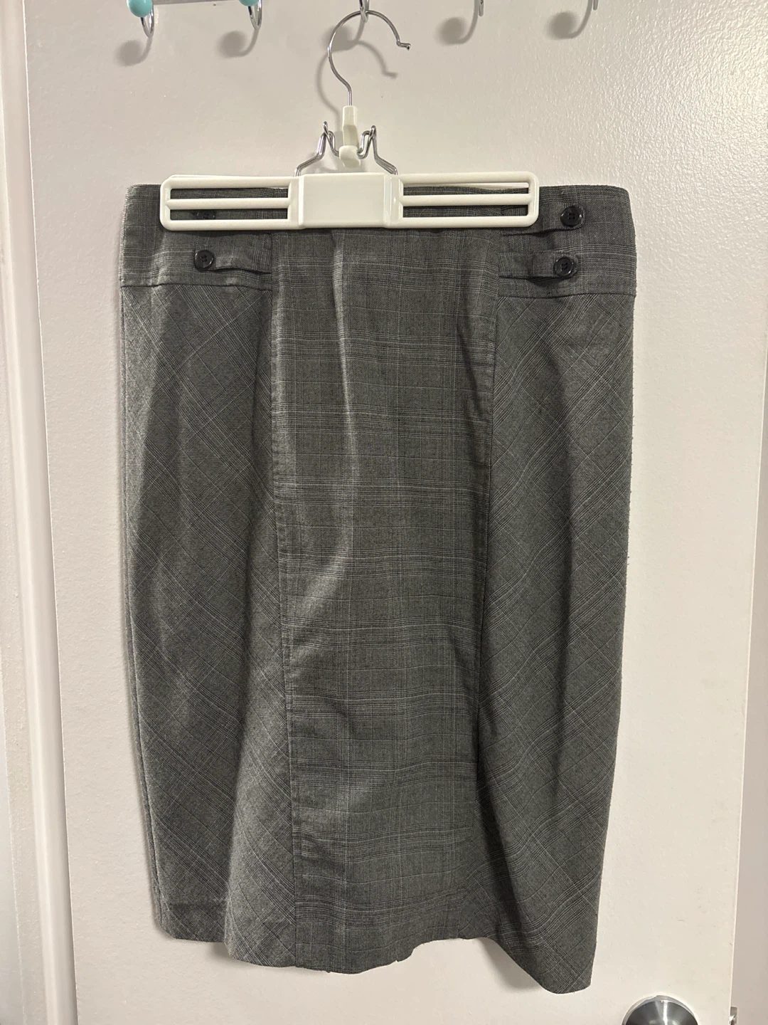 Cleo size 6 Grey Plaid Pencil Skirt