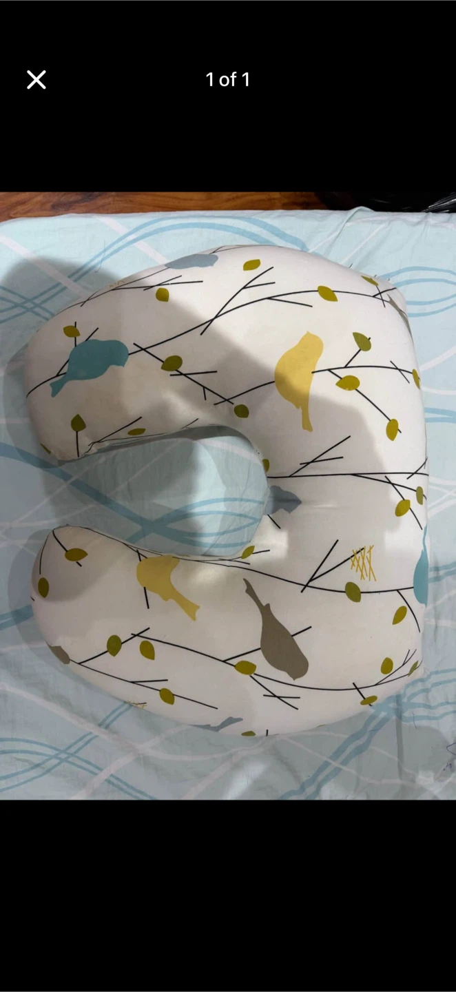 Nursing Pillow with Bird Pattern
