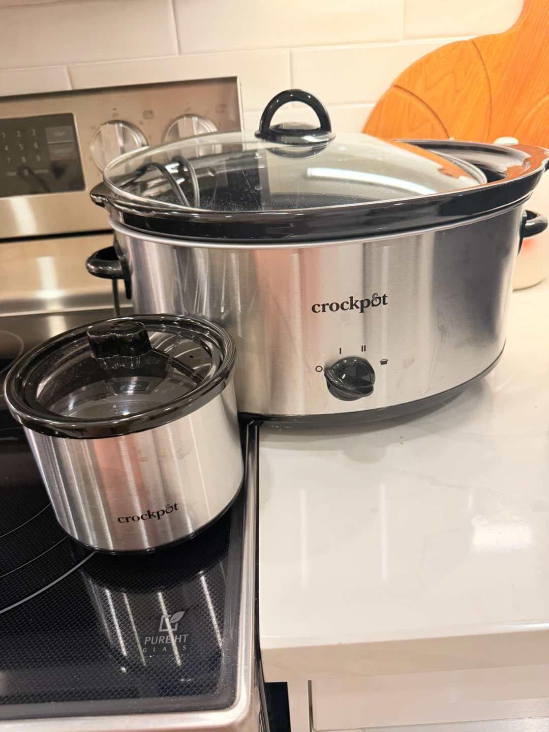 Crock-Pot Slow Cooker with Smaller Pot