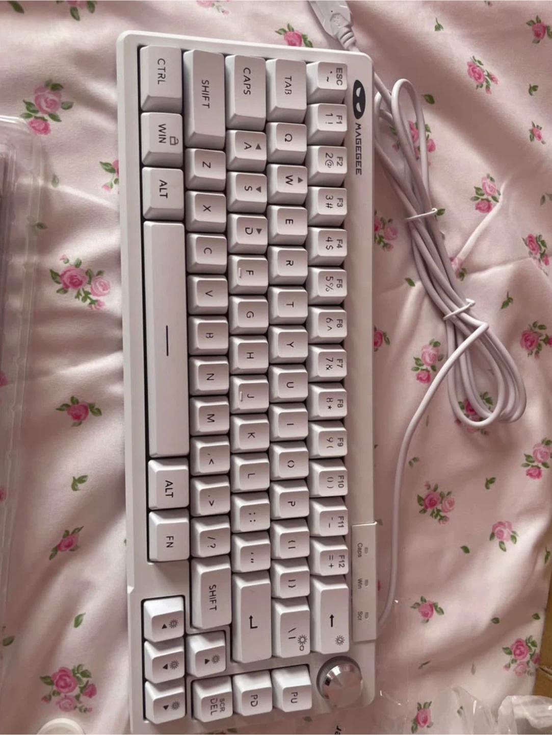MageGee White Mechanical Keyboard