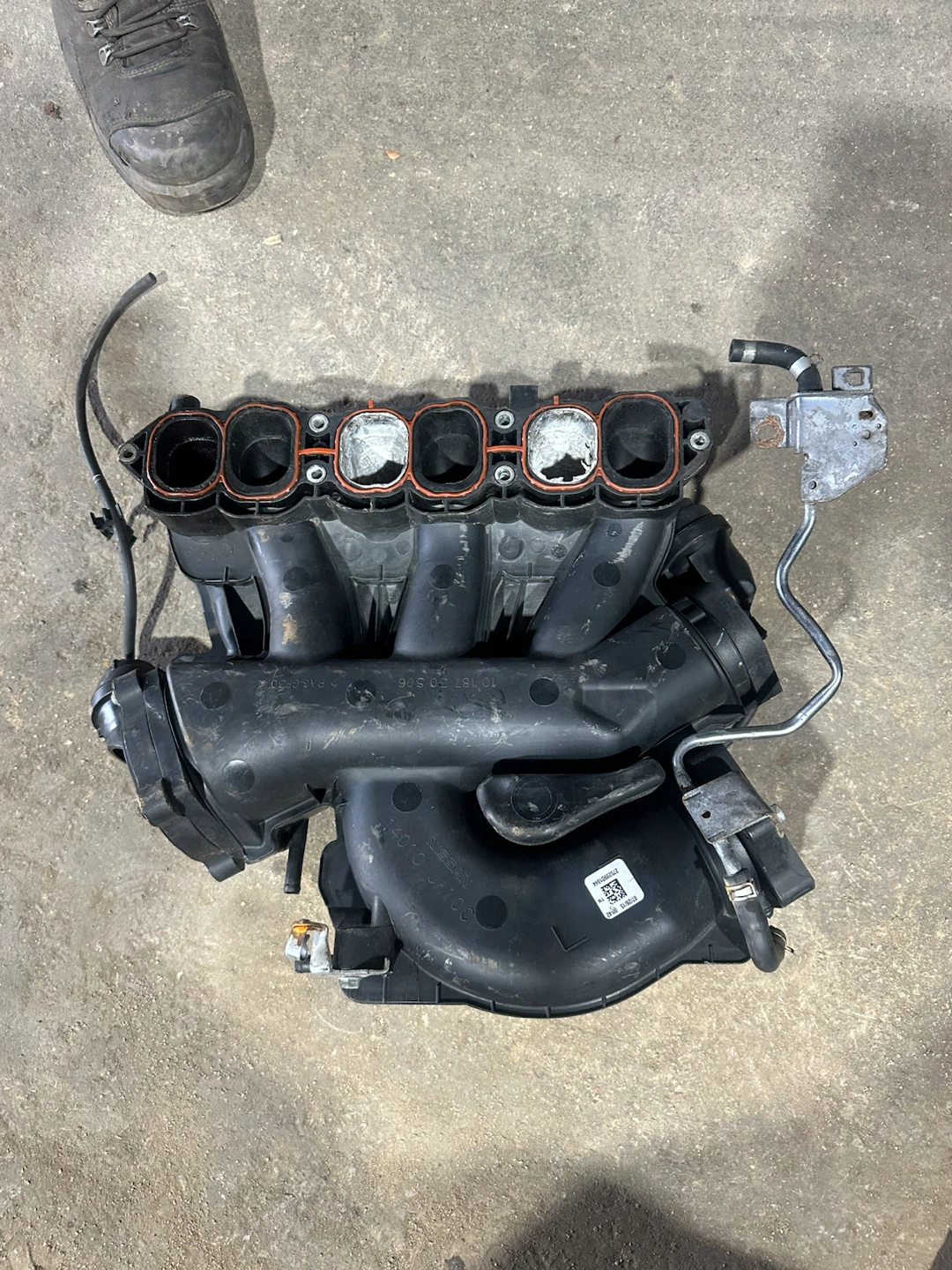 2018 Nissan pathfinder/Altima Intake Manifold Assembly - photo 3