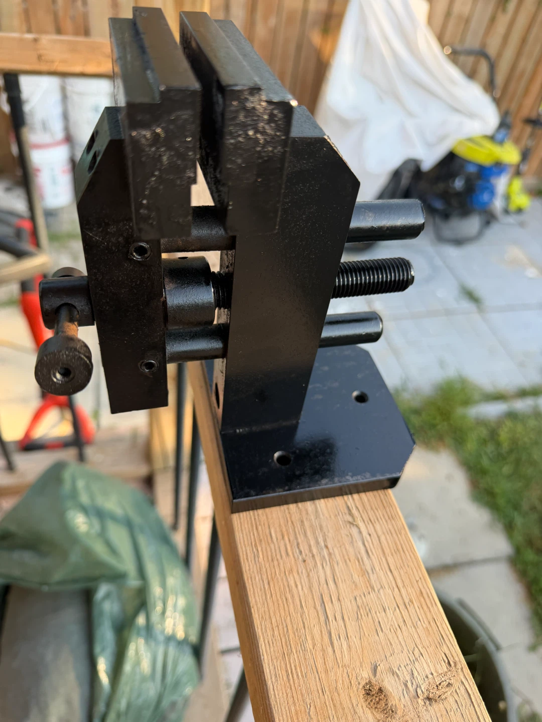 Black Swivel Bench Vise - photo 5