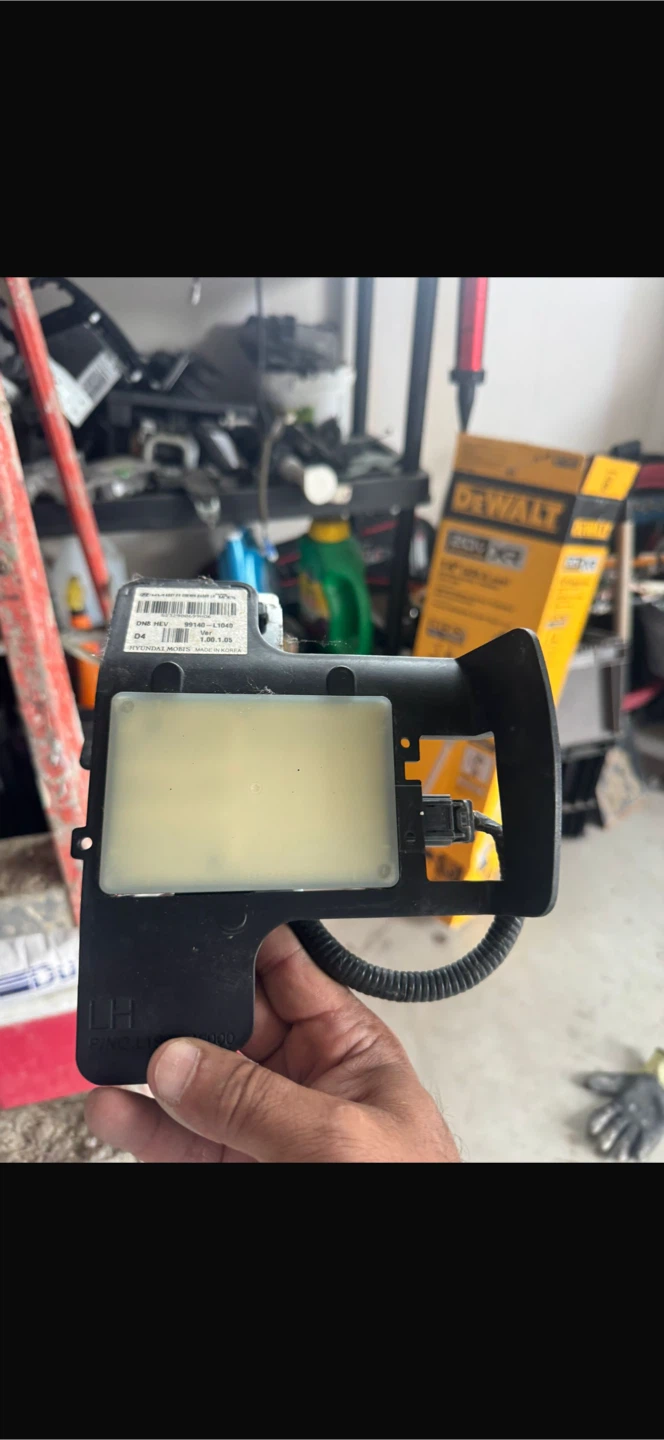 2022 Hyundai Sonata blind spots with bracket