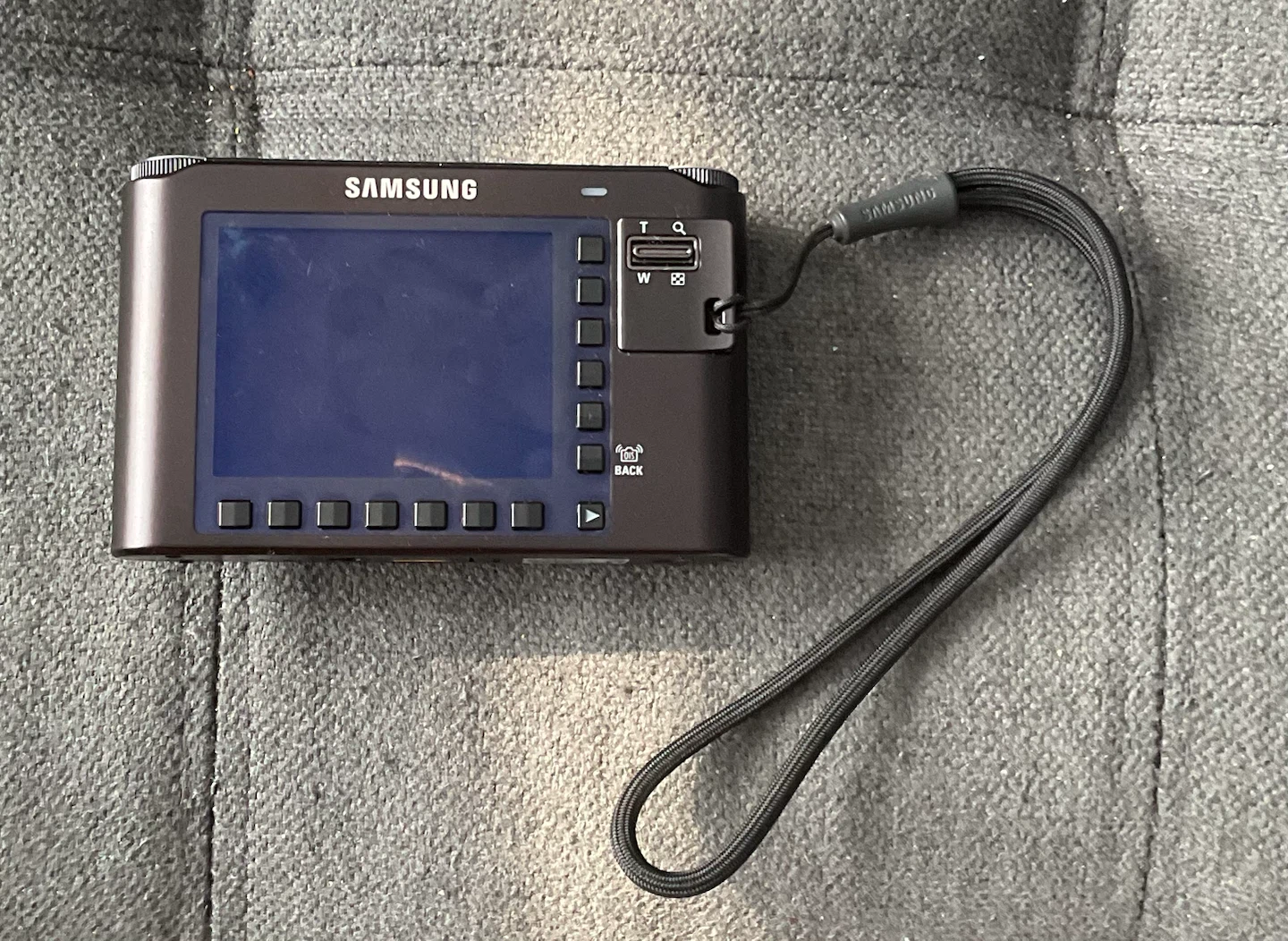 Samsung NV24HD digital camera - photo 2