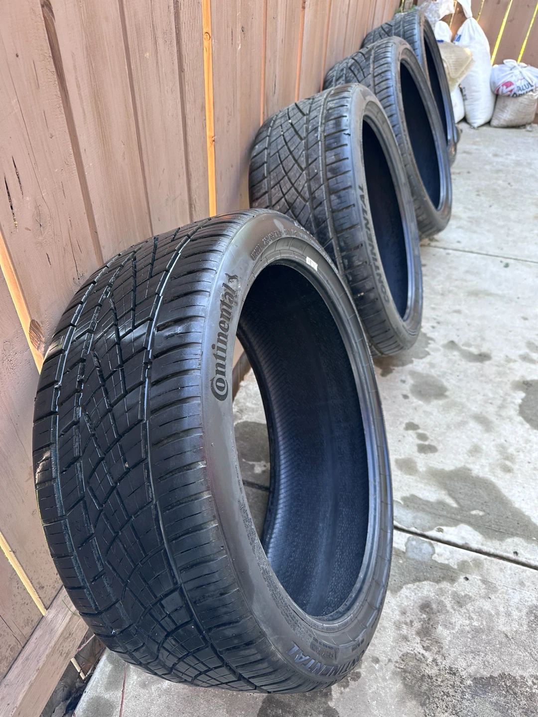 Continental Tires 235/35 ZR19 - photo 2