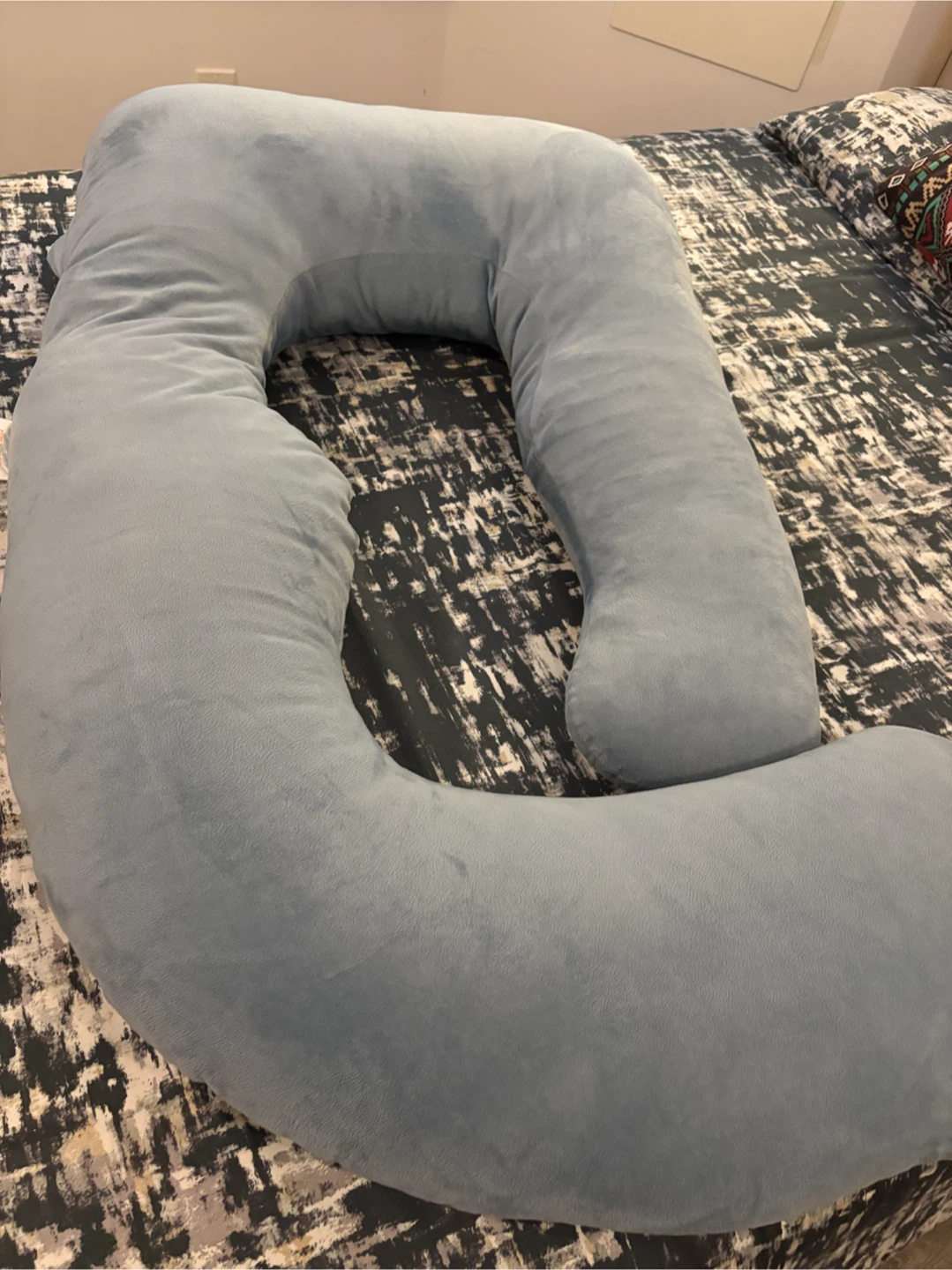 U-Shaped Pregnancy Pillow - photo 2