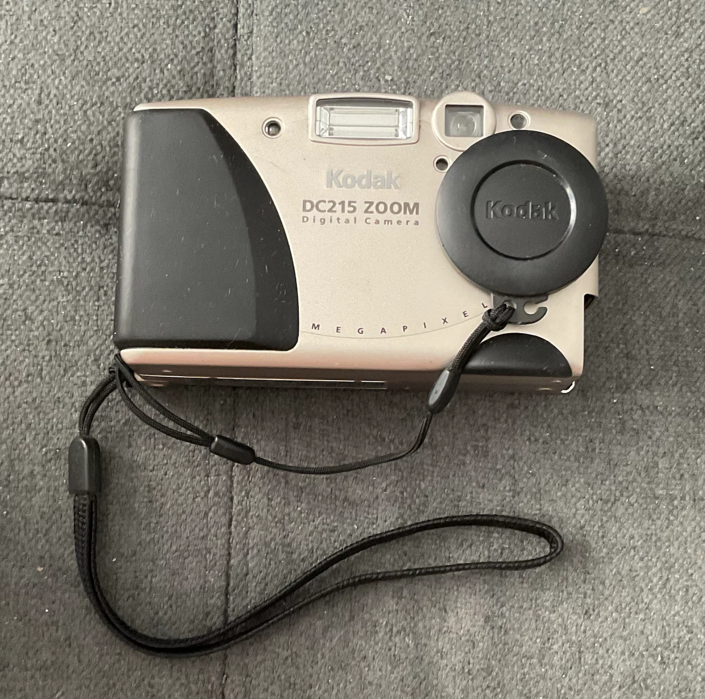 Kodak DC215 Zoom digital camera