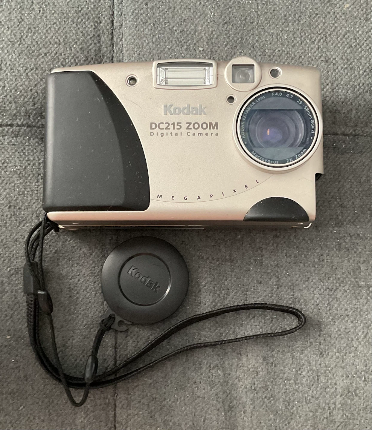 Kodak DC215 Zoom digital camera - photo 2