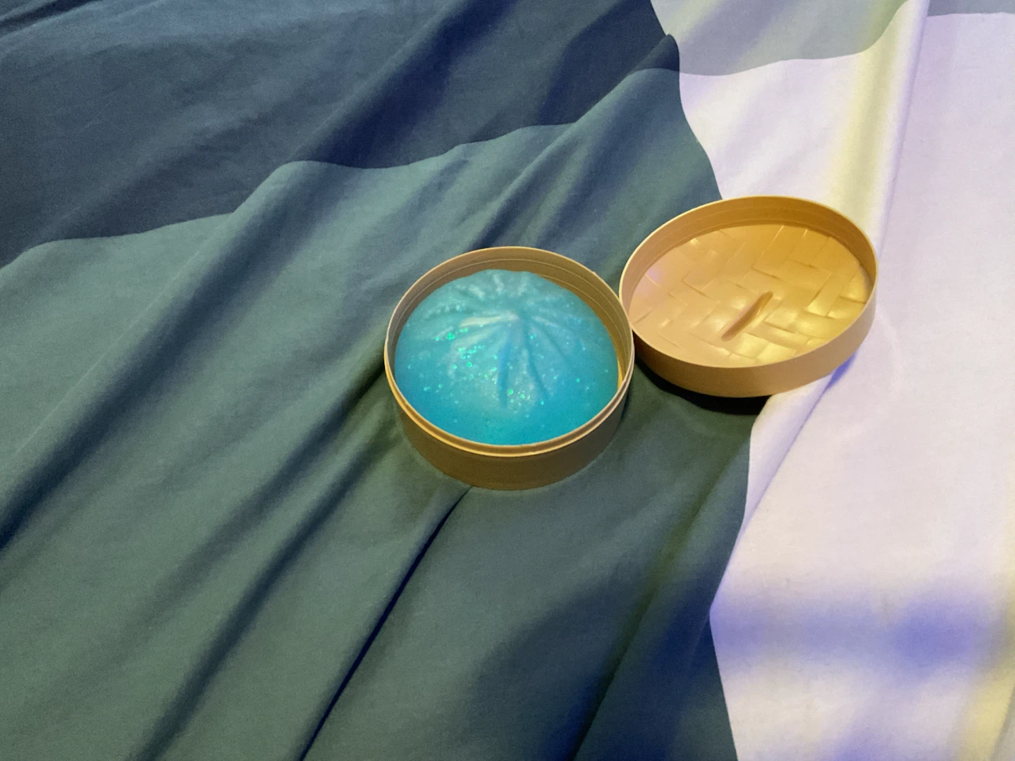 Unique Round Blue Glitter squishy