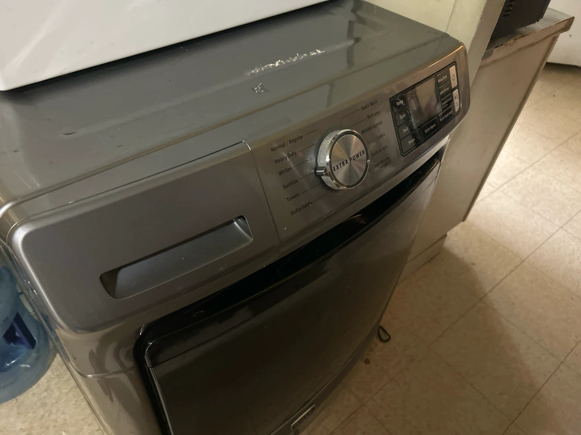 Maytag Washing Machine - photo 3