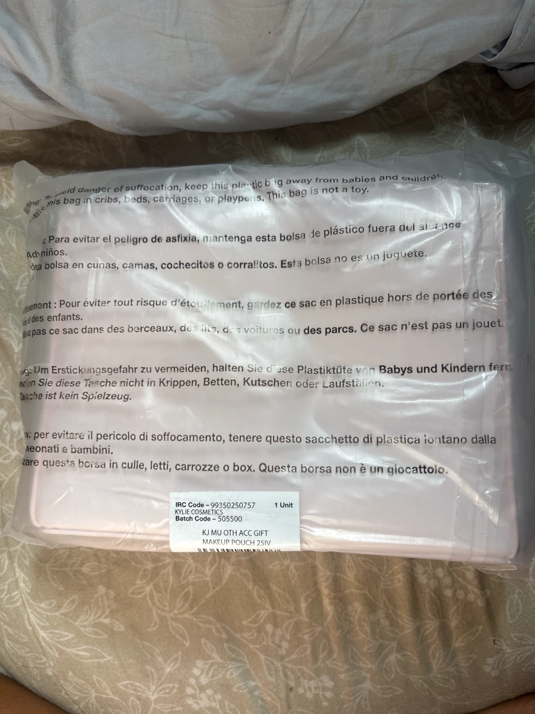 Kylie Cosmetics Makeup Pouch - photo 2