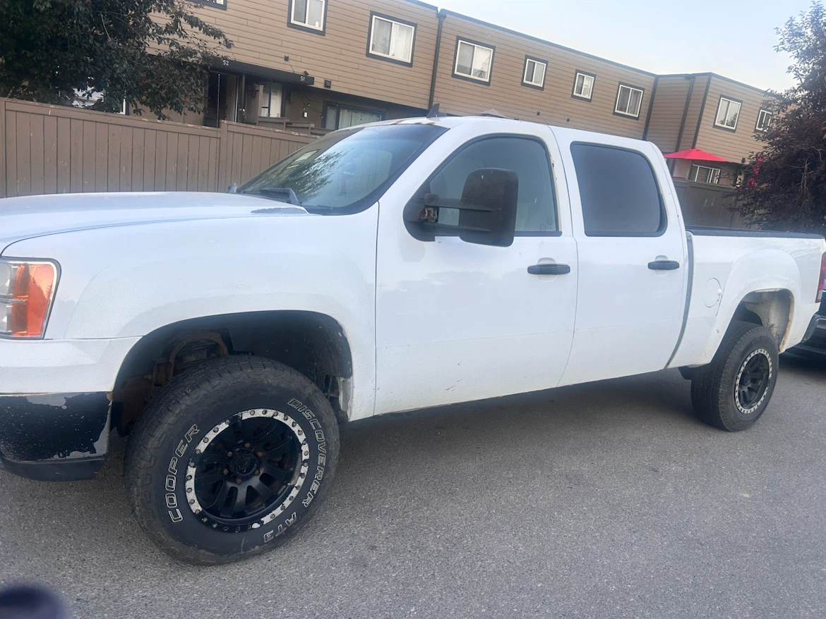 2012 White GMC Sierra 4-Door Pickup Truck 4x4 - photo 3