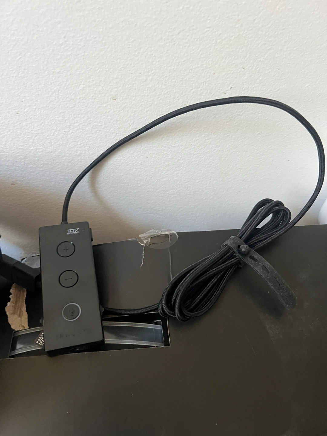 Headphones, Keyboard, volume control - photo 3