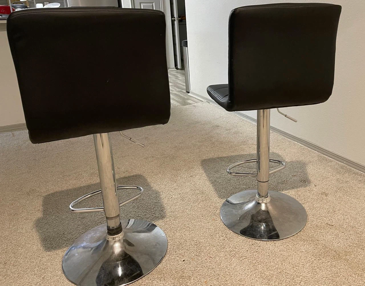 Adjustable Black bar stools - photo 3