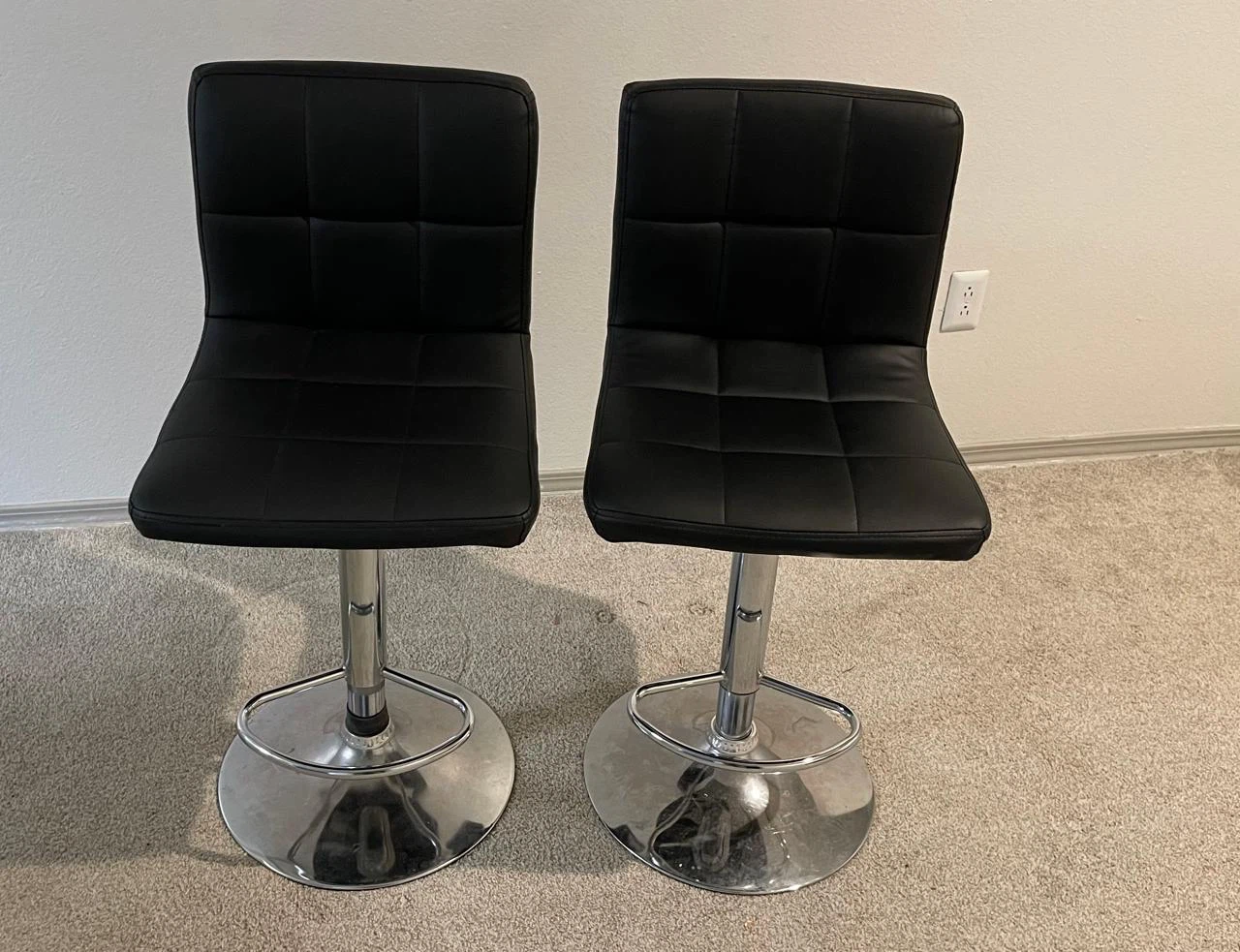 Adjustable Black bar stools - photo 5