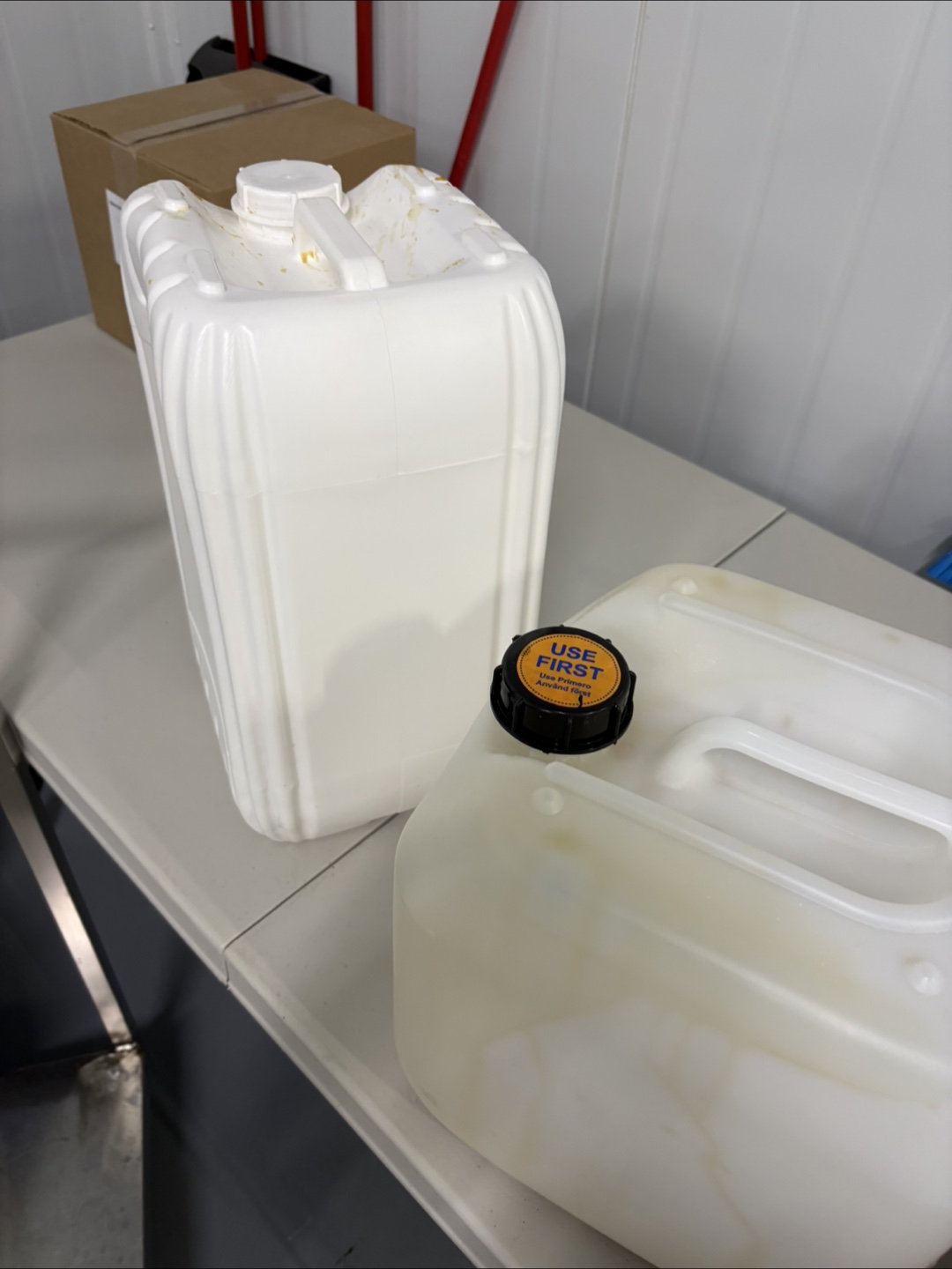 White Plastic Container with Lid - photo 2