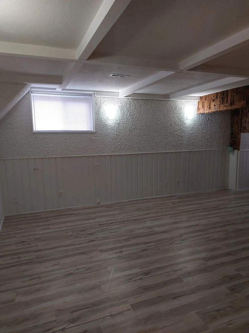 2bed 1.5bath basement apartment - photo 2