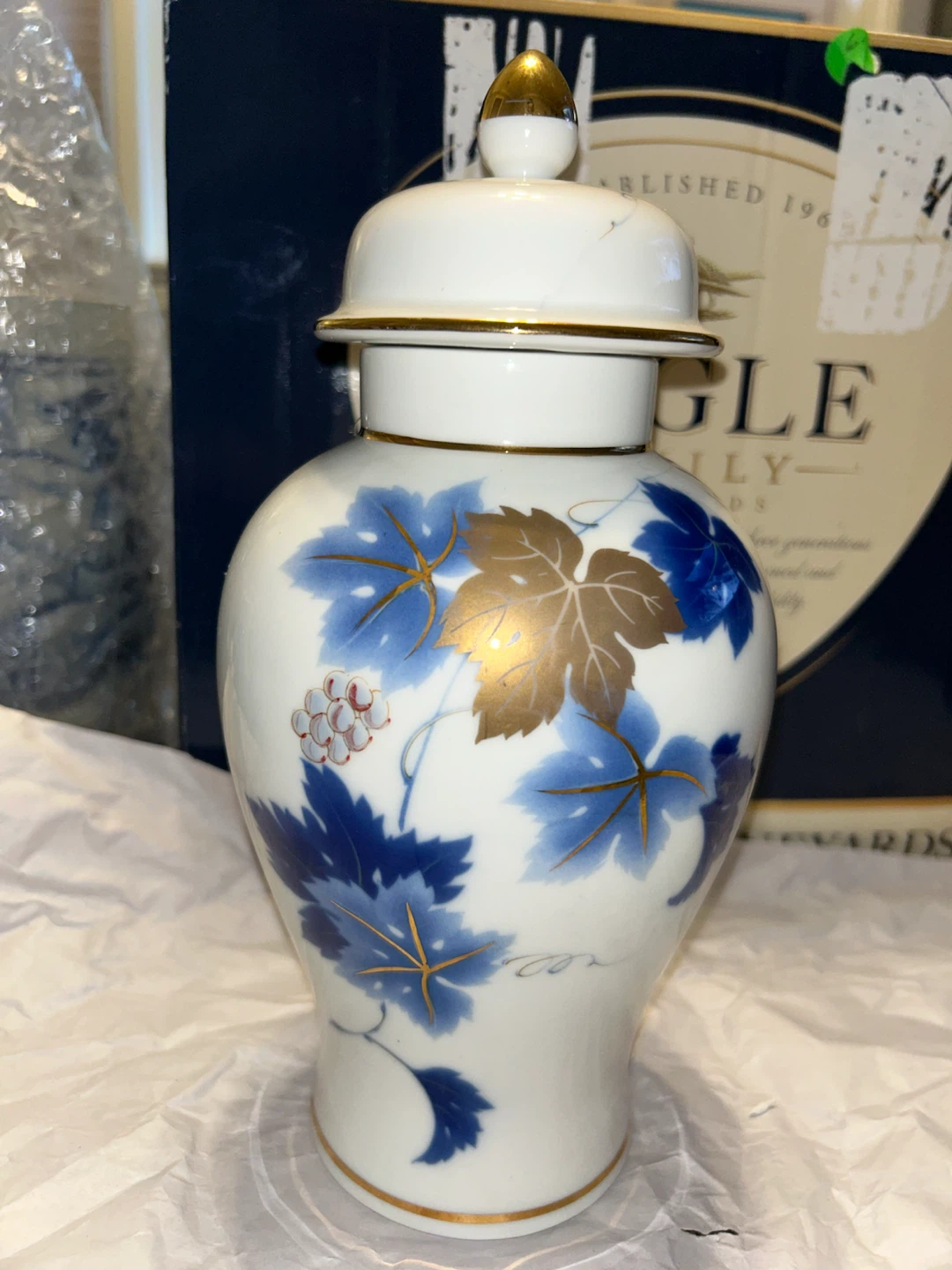 Vintage porcelain ginger jar