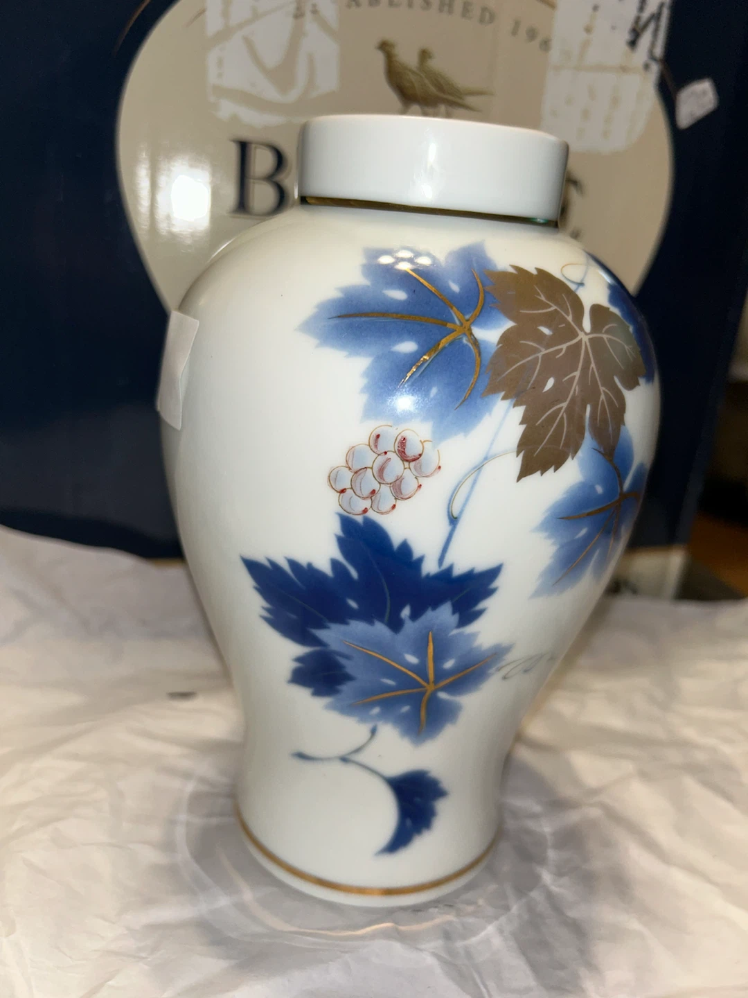 Vintage porcelain ginger jar - photo 3
