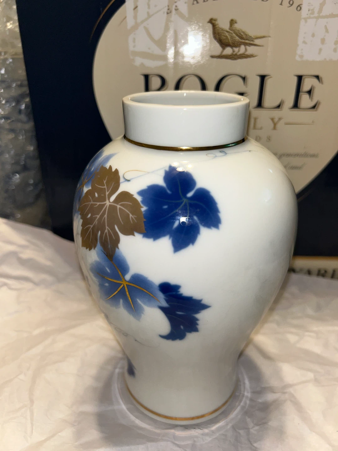 Vintage porcelain ginger jar - photo 4