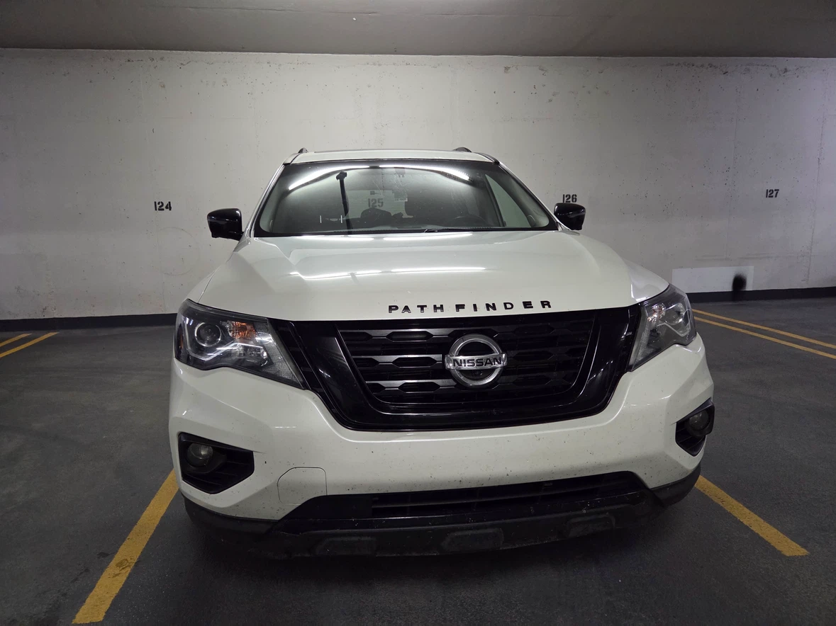 2018 White Nissan Pathfinder - photo 2