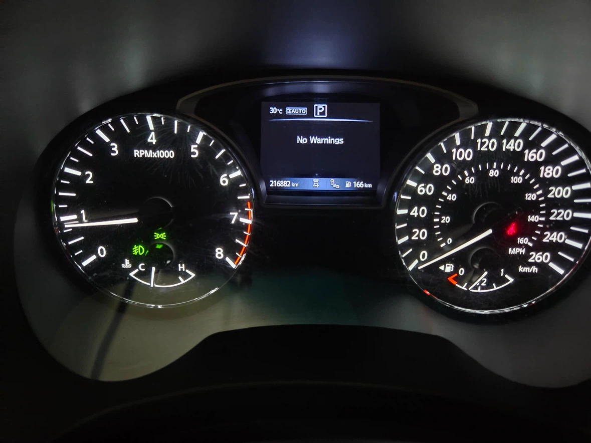2018 White Nissan Pathfinder - photo 5
