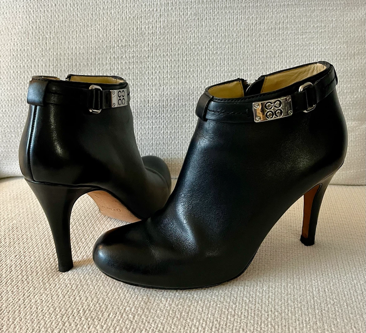 Elegant Coach Biancca Leatger Booties Size 7-7.5 - photo 2