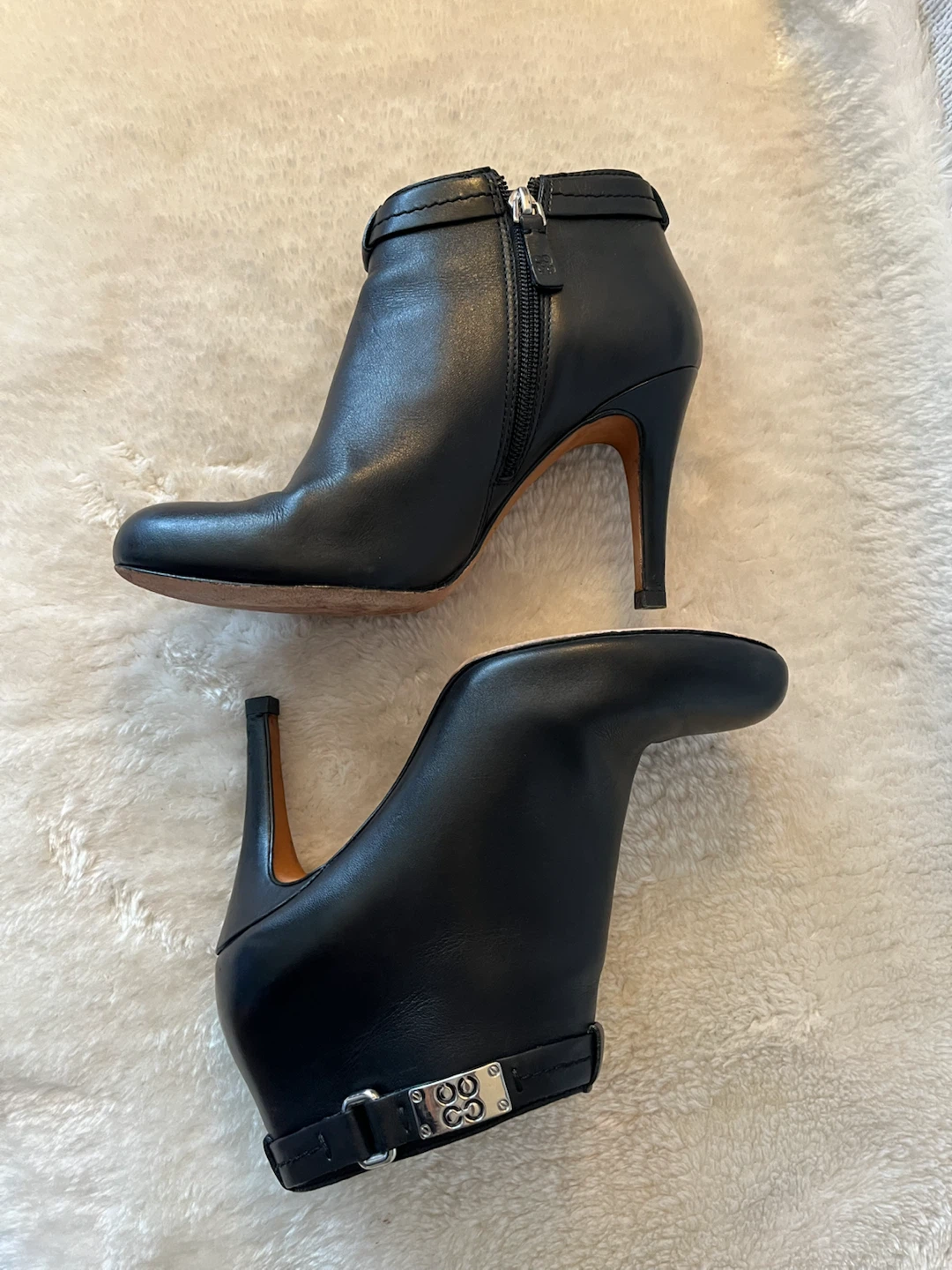 Elegant Coach Biancca Leatger Booties Size 7-7.5 - photo 3