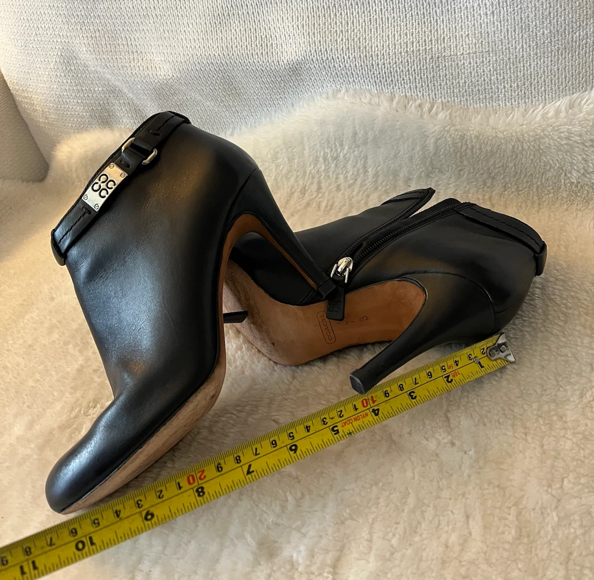 Elegant Coach Biancca Leatger Booties Size 7-7.5 - photo 5