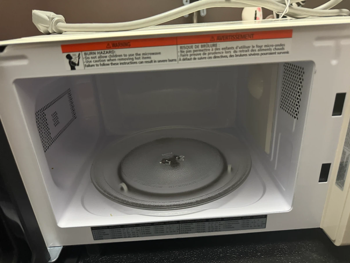 Microwave - photo 2