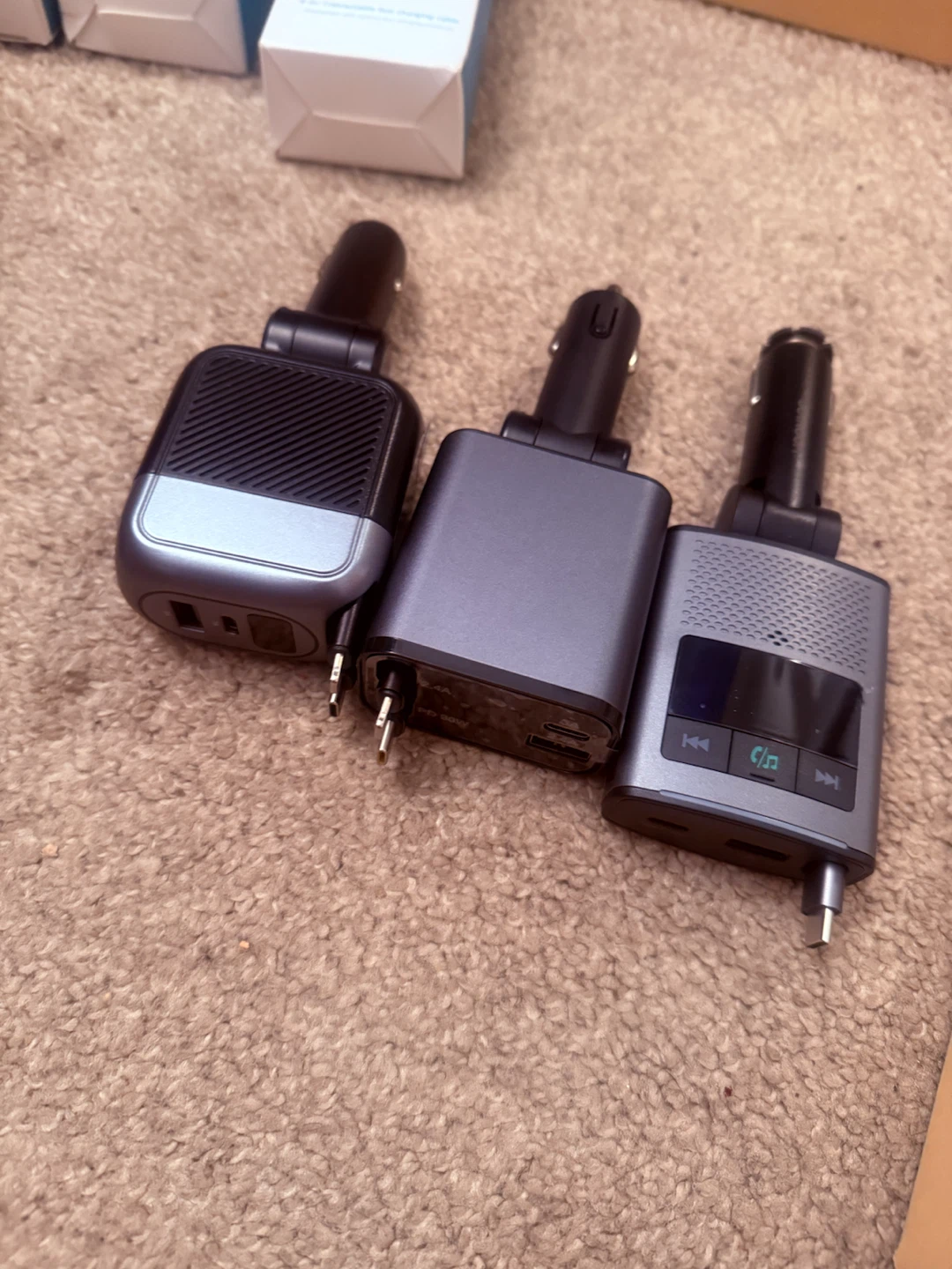 Car Charger Adapters with USB-C PD & Retractable Cable - photo 3