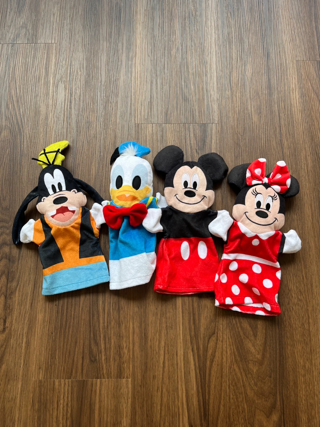Melissa & Doug Mickey Mouse & Friends Hand Puppets