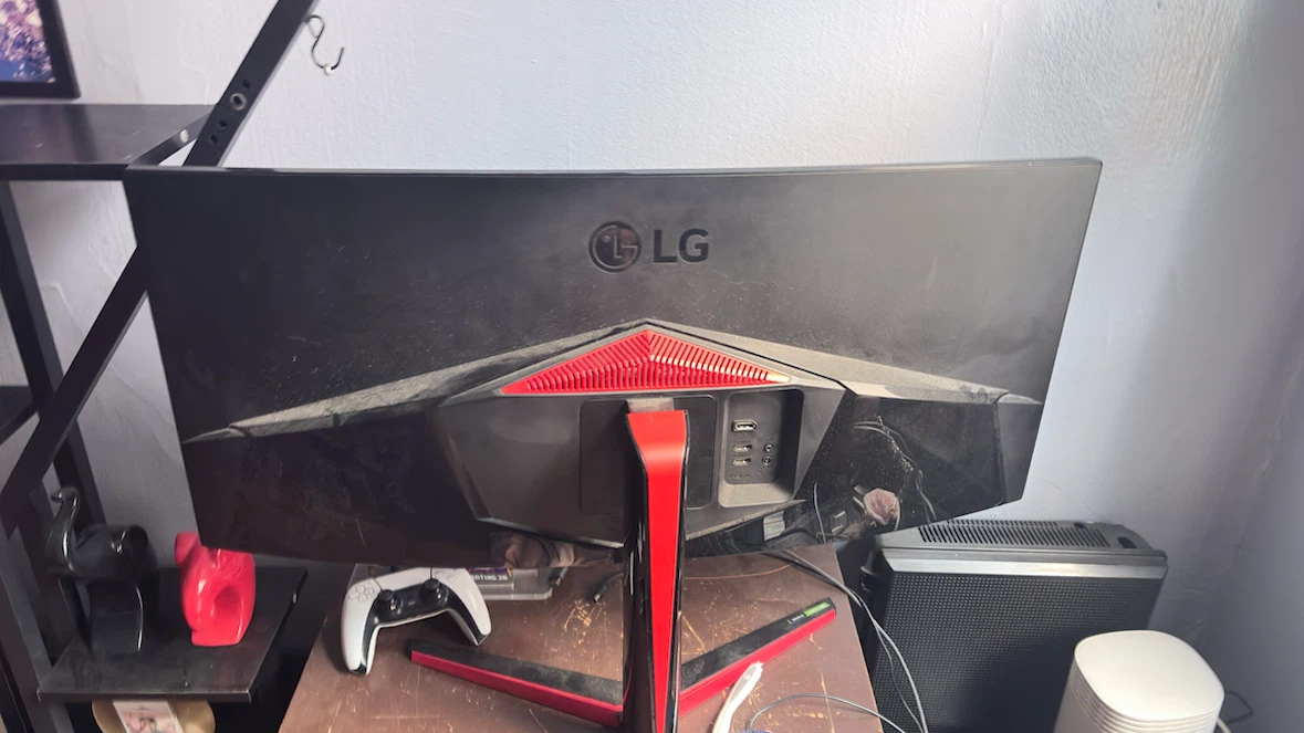 LG UltraGear Gaming Monitor - photo 2