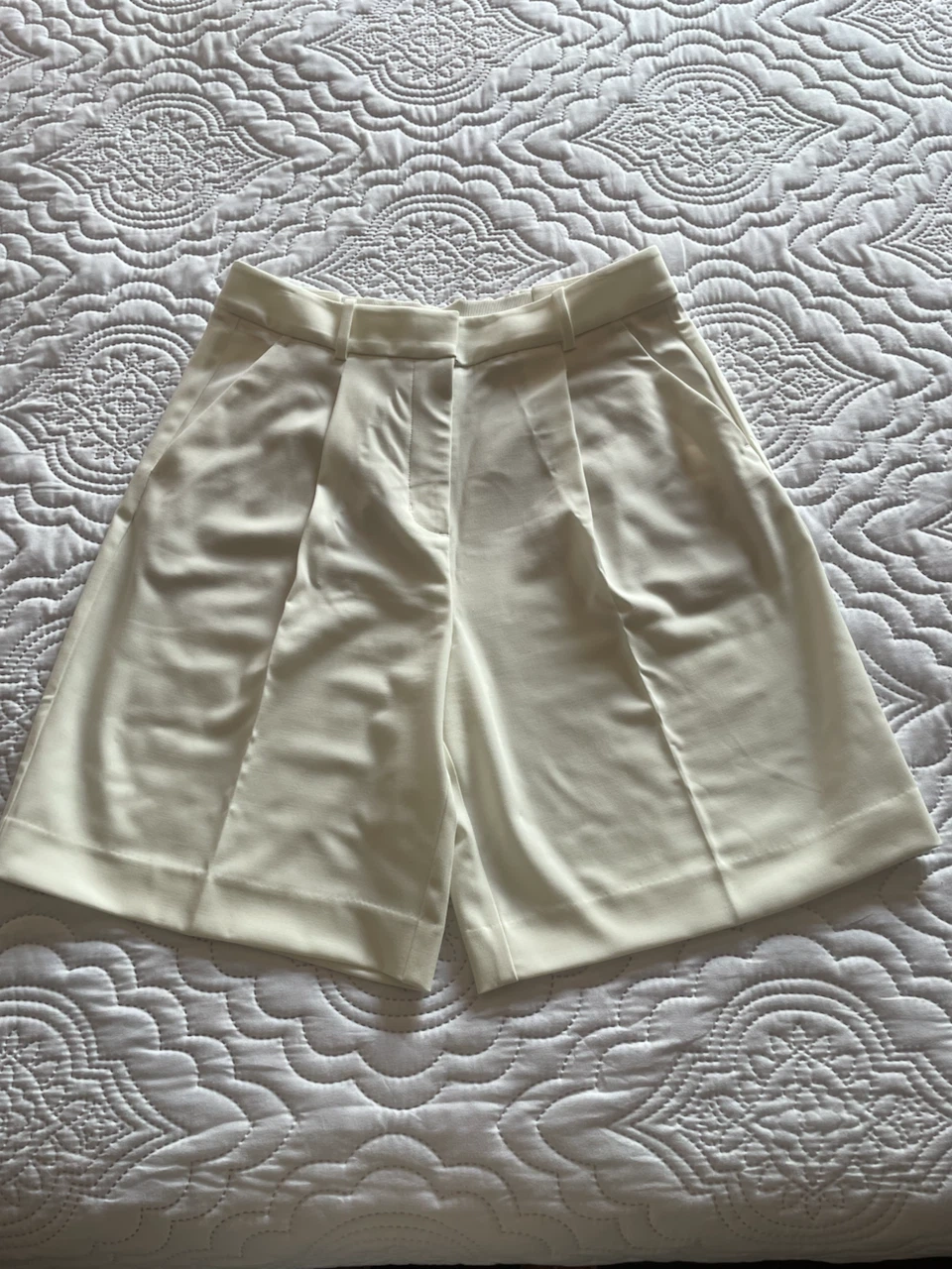 Sz 8 - Kit and Ace Prentice Long Tailored Shorts in Bone - photo 3