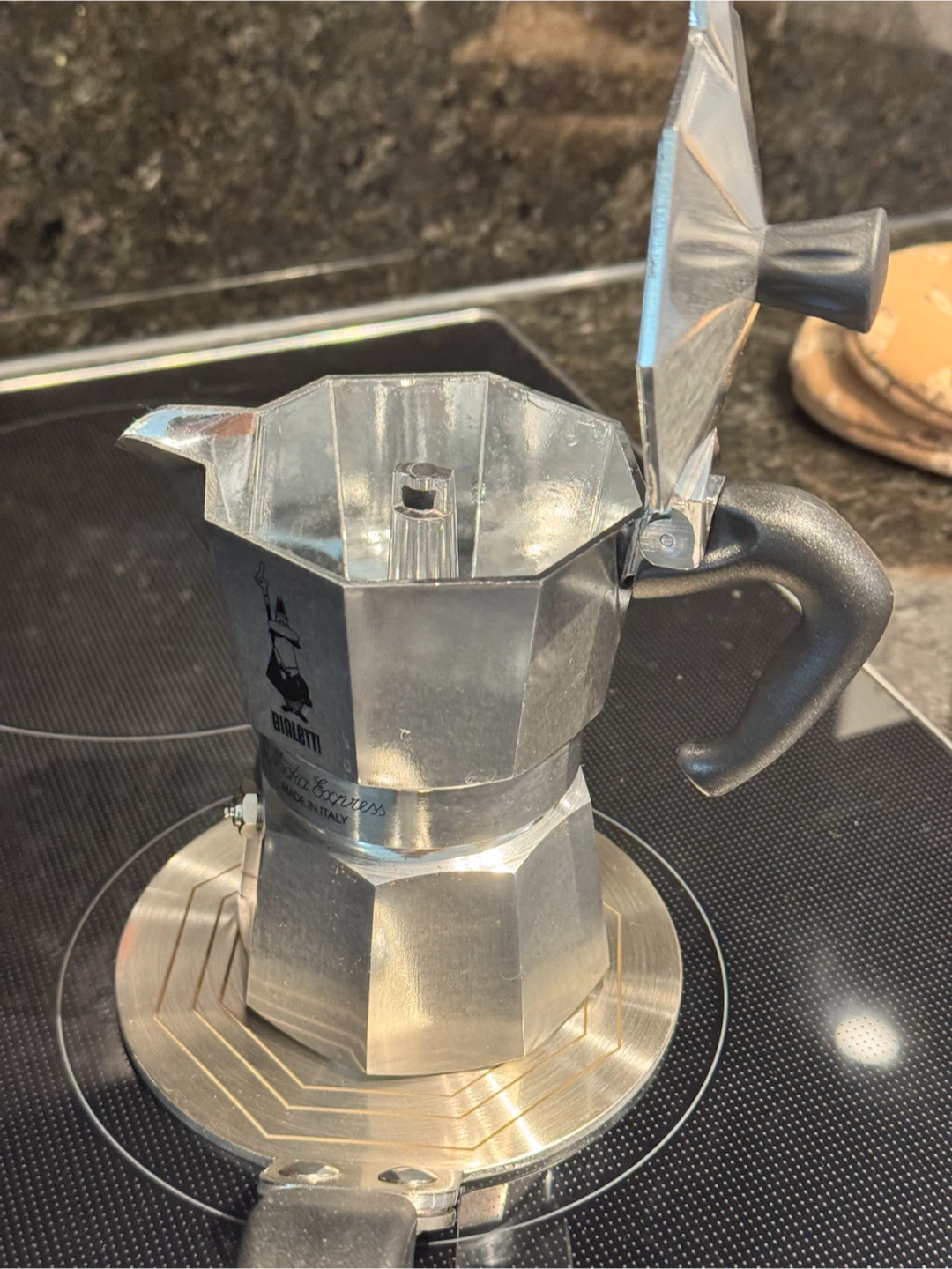 Bialetti Moka Express Stovetop Espresso Maker - photo 2
