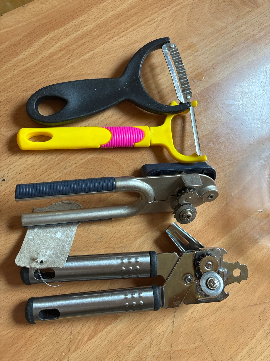Kitchen Gadget Lot: Peelers and Can Openers