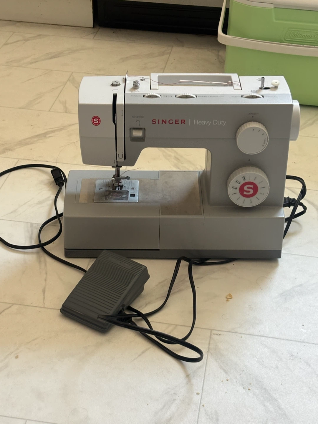 SINGER Heavy Duty Sewing Machine