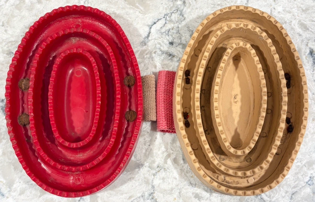 Horse Grooming Curry Combs – Dekker & Japanese Rubber Brushes
