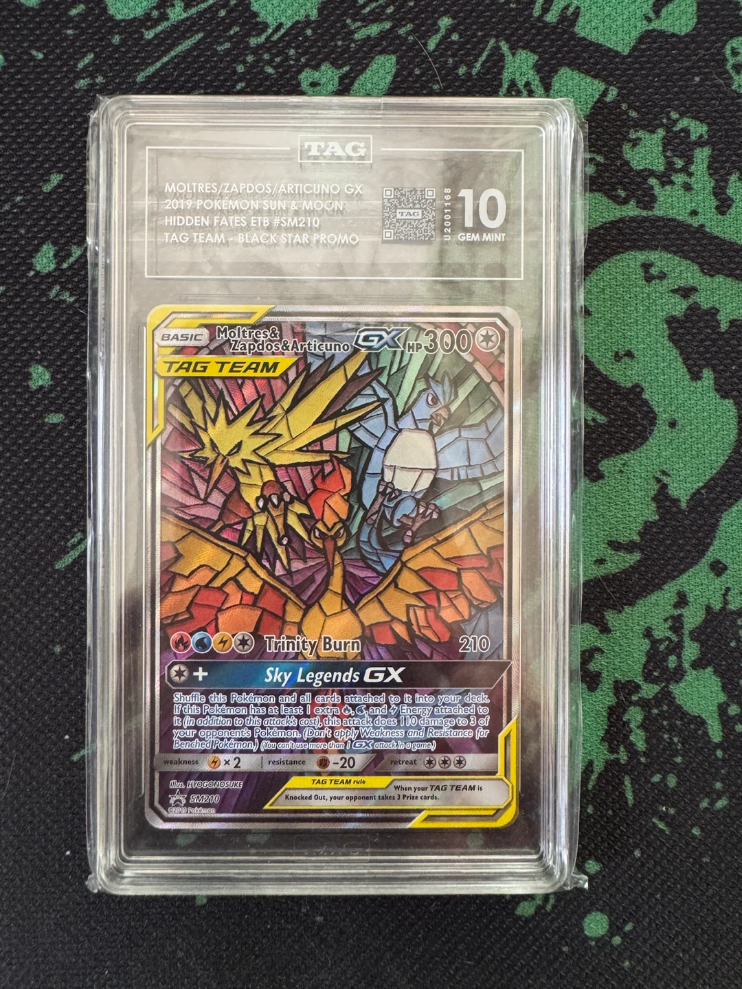Pokemon Moltres & Zapdos & Articuno GX Tag Team GEM MINT 10