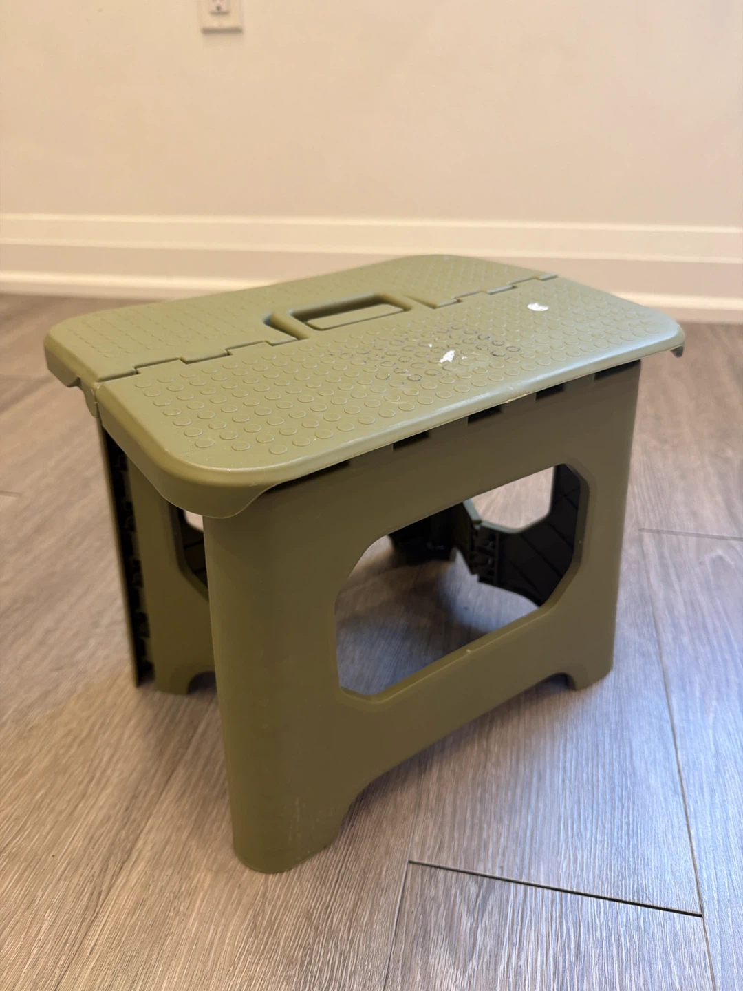Folding Step Stool - Green