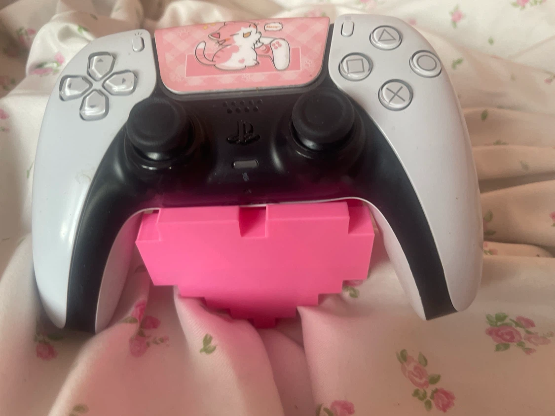 Pink Pixel Heart Controller Stand - photo 2