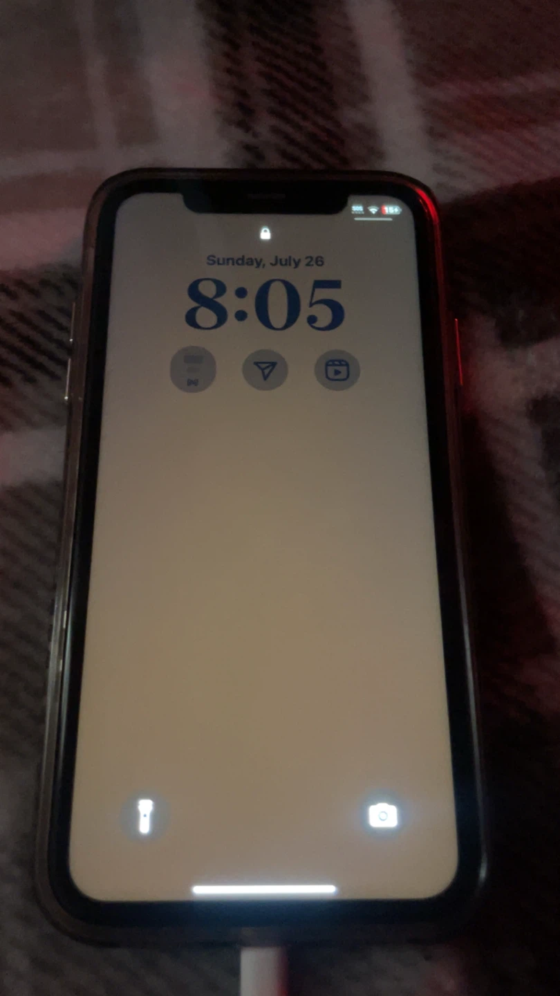 IPhone XR - photo 2