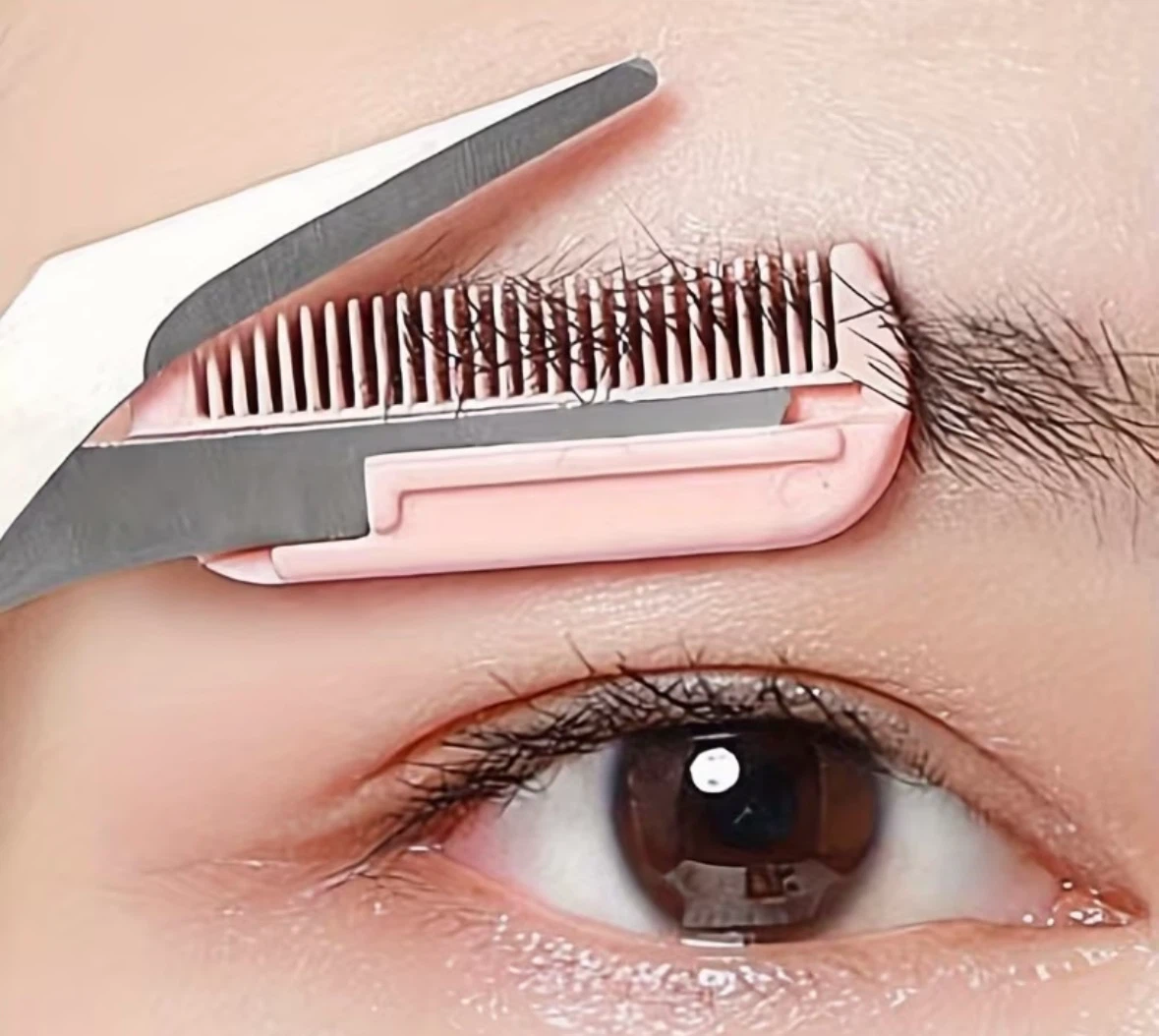 Eyebrow Trimmer Scissors with Comb - photo 2