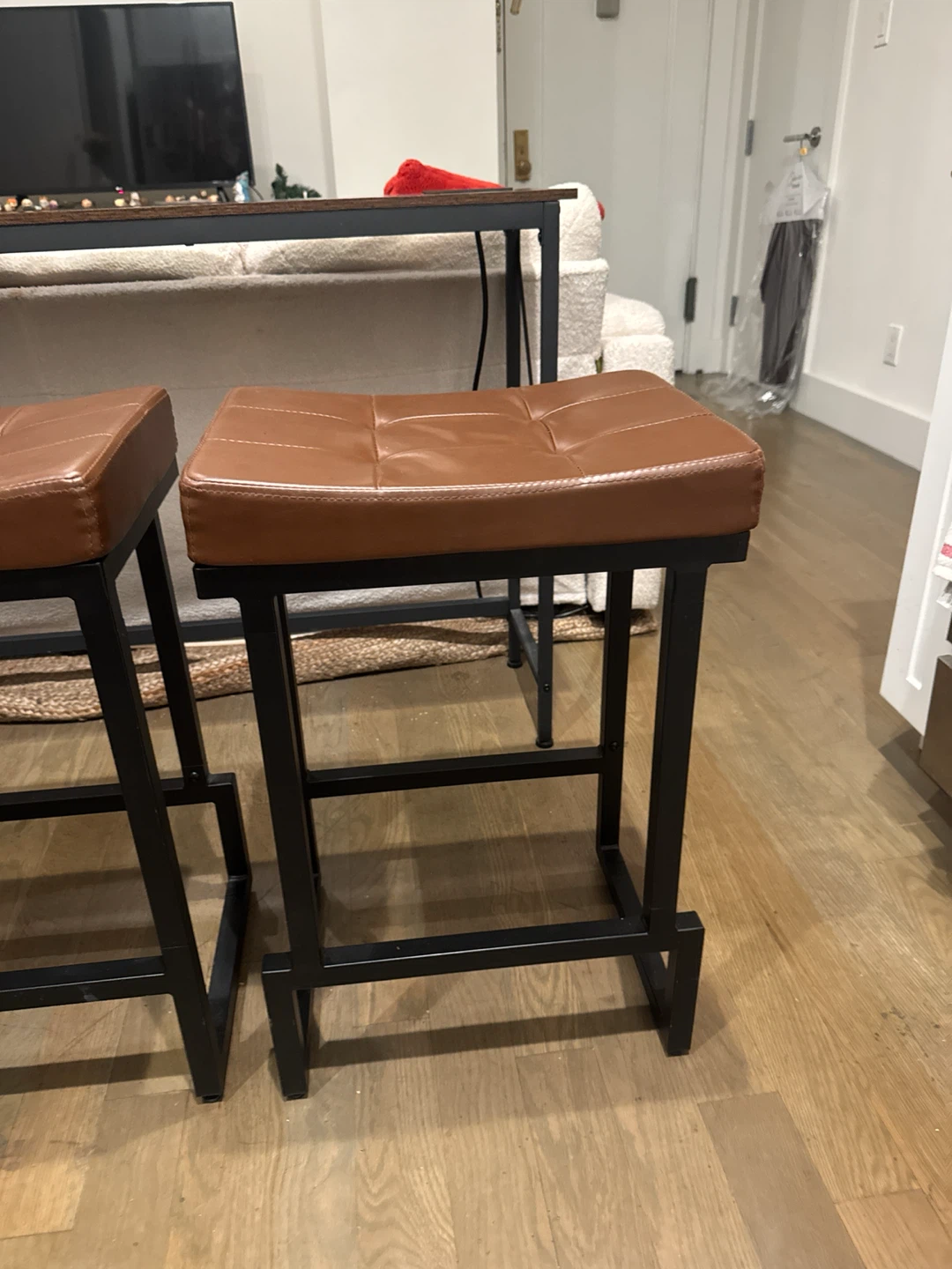 1 Brown Faux Leather Bar Stool