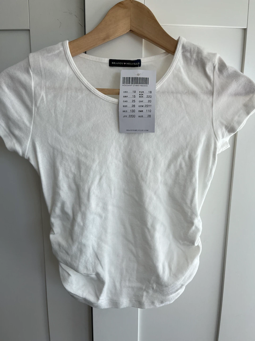 New! Brandy Melville White Cropped T-Shirt - photo 2